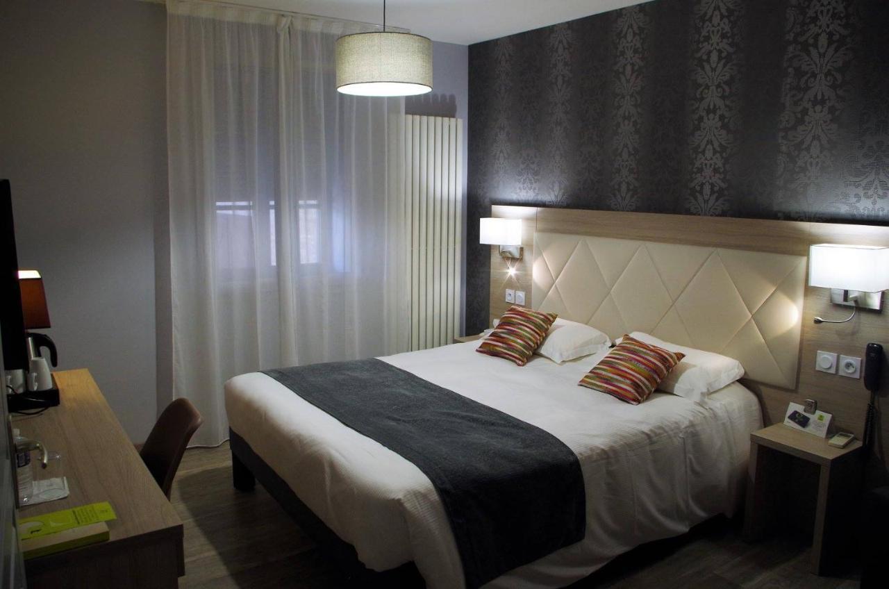 Hotel Et Appartements Les Platanes Thueyts Zewnętrze zdjęcie