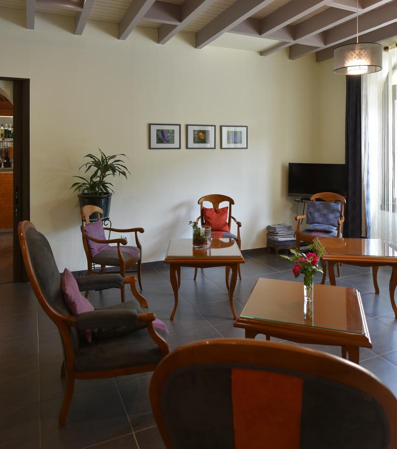 Hotel Et Appartements Les Platanes Thueyts Zewnętrze zdjęcie