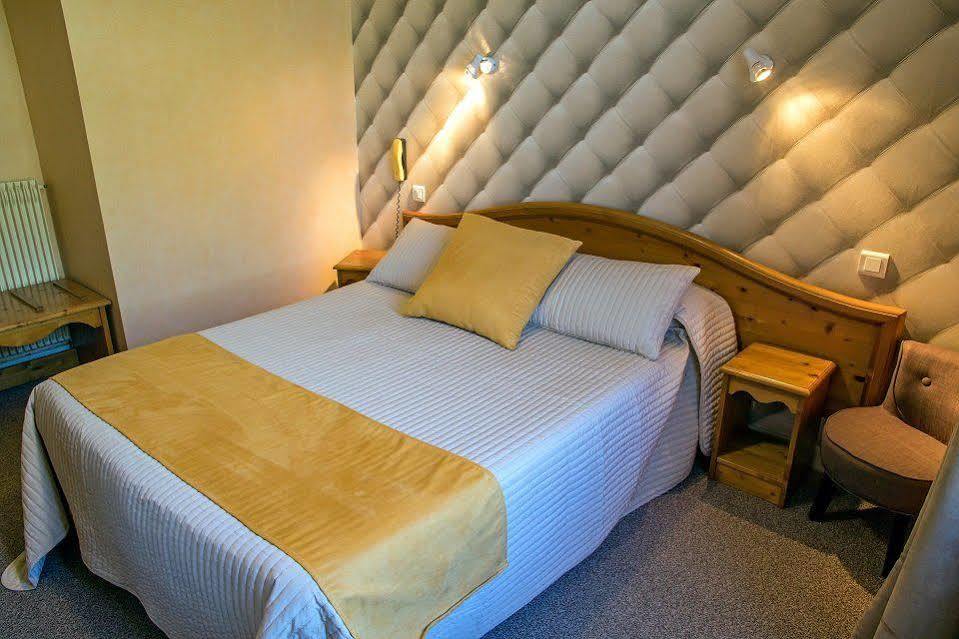Hotel Et Appartements Les Platanes Thueyts Zewnętrze zdjęcie